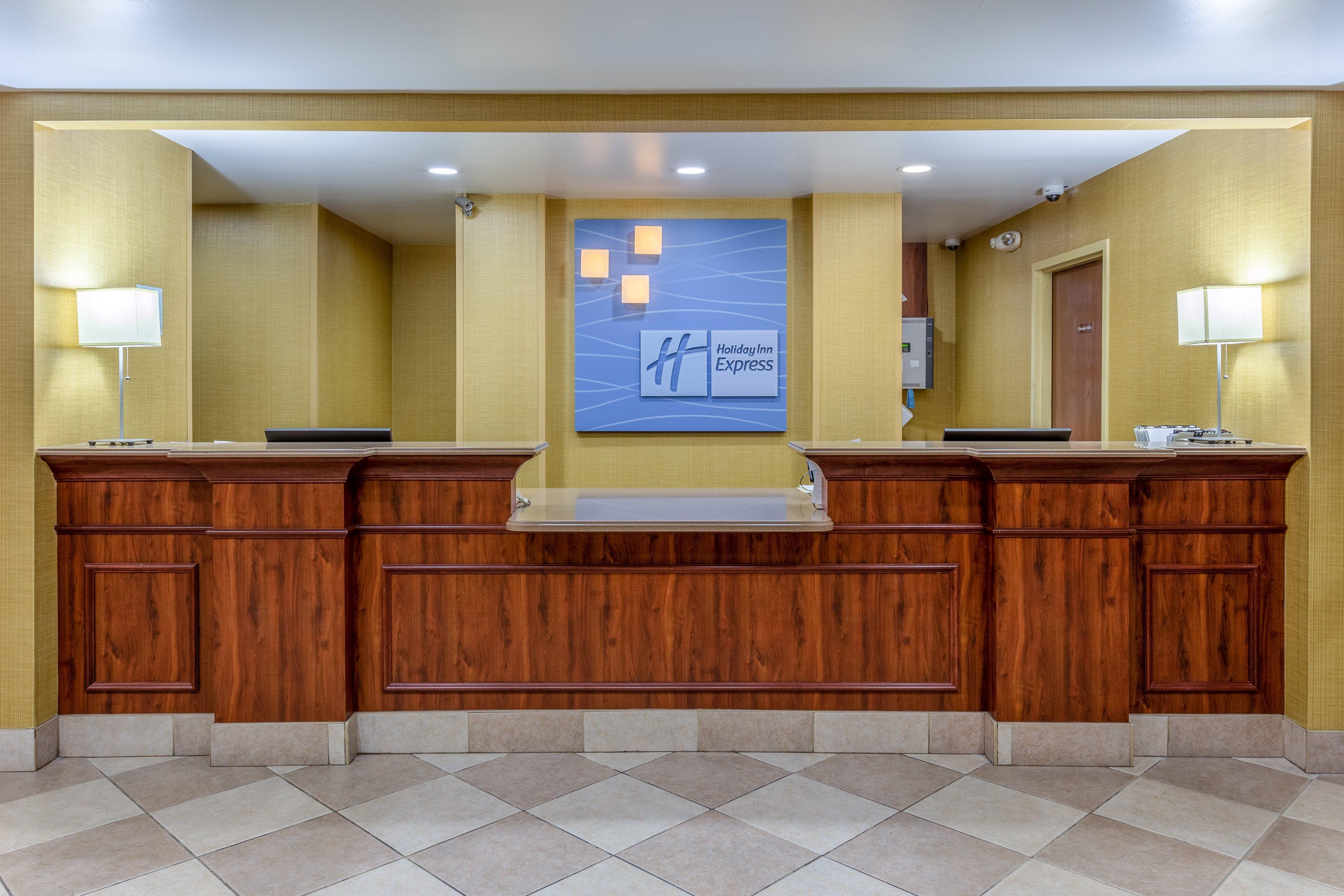 Hotel Express & Bowling By Ihg