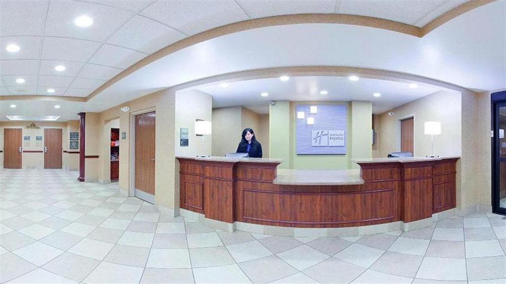 Express & Bowling By Ihg Hotel Bowling Green
